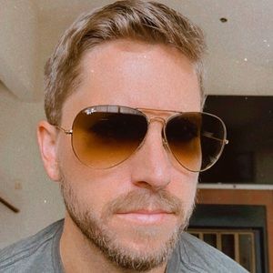 Gold Rim, standard size Ray Bans - Unisex